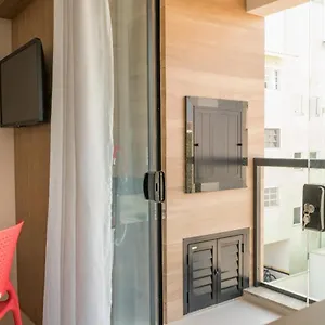 https://casa-da-ale-praia-de-palmas.santa-catarina-brasil.com